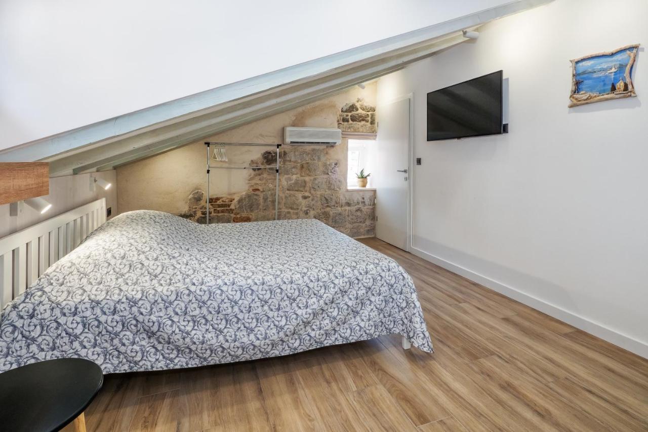 Sweet Rooms Luri Сплит Екстериор снимка